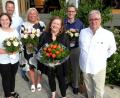 Bild: fsb
Neue Mitglieder und einen Präsientenwechsel gibt es beim Lions-Club Goldene Straße: (von links) die Neumitglieder Joanna Ostaszewski und Mario Graf, Past-Präsidentin Kornelia Sparrer und Präsidentin Andrea Schubert, Vizepräsident Christian Schramek und der geehrte Leslaw Ostaszewski.