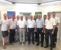 Bild: ibj
Kein Verständnis haben (von links) die Bürgermeister Florian Junkes (Hohenburg, Peter Braun (Schmidmühlen), Josef Gilch (Ebermannsdorf), Roland Strehl (Kümmersbruck), Hans Koch (Königstein), Erwin Geitner (Rieden), Markus Dollacker (Ensdorf), Bernhard Lindner (Hahnbach), Dieter Dehling (Illschwang, Hermann Falk (Hirschau) und Roman Berr (Etzelwang) für den Beschluss des Bayerischen Ministerrats.