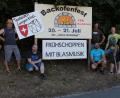 Bild: edo
Das an zentraler Stelle angebrachte Schild zeigt es Passanten aus allen Himmelsrichtungen: Es ist bald wieder Backofenfest.