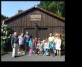 Bild: alr
Eine lehrreiche Zeit verbringen die Kinder vom "Haus der kleinen Füße" beim Eschenbacher Imkerverein.
