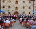 Bild: kari
Das Jugendblasorchester des Musikverein Vilseck bietet bei seiner achten Serenade zusammen mit der Werkvolkkapelle Schlicht im Burghof ein kurzweiliges Programm.