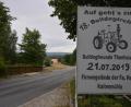 Bild: jr
Großflächige Plakate weisen auf das 18. Bulldogtreffen am Sonntag, 21.Juli, auf dem Gelände der Firma Hecht in Kaltenmühle hin. Beginn ist um 8.30 Uhr mit einem Gottesdienst. Über 230 alte Bulldogs aus der ganzen Region werden dazu erwartet. Die Bulldogfreunde Thanhausen freuen sich auf zahlreichen Besuch.