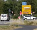 Bild: Hirsch
Ein Schilderwald mahnt die Autofahrer an der Oder-Kreuzung zur Vorsicht. In Zukunft soll dort ein Kreisverkehr die Sicherheit erhöhen.
