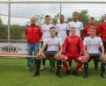 Bild: sne
Trainer Roland Lang und die Neuzugänge der SV Grafenwöhr hoffen auf eine erfolgreiche Landesliga-Saison: (stehend von links) Sportlicher Leiter Stefan Farago, Timo Bachmeier, Jamal Dubois ( beide JFG Haidenaabtal), Maurice Albers (SpVgg SV Weiden Jugend), Trainer Roland Lang, Torwart-Trainer Benjamin Winkler; (sitzend von links) Johannes Kopp (TSV Kirchenlaibach-Speichersdorf), Nikolas Wiesnet (SVSW Kemnath), Luca Reiß (SpVgg SV Weiden Jugend). Es fehlen: Philipp Tauber (FC Tremmersdorf) und Marcello Siemski (SC Schwarzenbach).