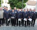 Bild: kro
Staatliche Ehrungen gab es für langjährge Aktive. Unser Bild zeigt von links Kreisbrandrat Andreas Wührl, Landrat Wolfgang Lippert, Bürgermeister Alfred Stier, Bernhard Fischer, Gerhard Kreuzer, Bernd Schmidkonz, Hermann Lobinger, Josef Dill, Jürgen Fischer, Thomas Schabner, Günther Janka, Kreisbrandinspektor Lorenz Müller, Engelbert Eckert und Kreisbrandmeister Helmut Czepa.