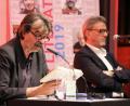 Bild: stg
Rezitator Reinhold Joppich und Gitarrist sowie Sänger Mario Di Leo präsentierten zur Eröffnung der Weidener Literaturtage 2019 die schönsten italienischen Liebesgeschichten und Canzoni d'Amor.