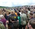 Bild: ga
Eine Aktion, die gut ankam: Die Besucher strömten zum Feuerwehrjubiläum nach Trossau, wo am Festsonntag das Baumstamm-Ziehen anstand.