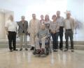 Bild: tu
Priesterjubilar Pfarrer Wolfgang Hastler freut sich über den Besuch von Stadtpfarrer Pater Hans Ring und der Abordnung aus der Pfarrgemeinde Burkhardsrieth.