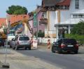 Bild: kgg
Bis Mitte August andauern werden die Arbeiten in der Egerer Straße, hieß es am Montag im Stadtrat beim Bericht über die laufenden Baumaßnahmen.