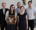 Bild: exb
Pfarrgemeinderatssprecher Reiner Hofmann, Maria Meyer, Pfarrer Dominik Mitterer, Gemeindereferentin Regina Probst und Kirchenpfleger Stefan Hüttl (von links) bei der Verabschiedung der Pastoralpraktikantin.