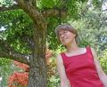 Bild: Gabi Schönberger
Susanne Schwab hat in ihrem eigenen Garten auch alte Bäume und bietet so viele Lebensräume für Vögel und Insekten.