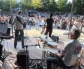 Bild: Kunz
"It's only Rock 'n' Roll but we like it"; Die "Rock Connection" gibt im Max-Reger-Park alles.