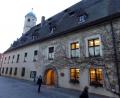 Bild: Gerhard Götz
Das Alte Rathaus in der Weihnachtszeit: Die "Adventsfenster" sind erleuchtet. Nach Antrag der Bürgerliste soll das ganzjährig so ähnlich aussehen.
