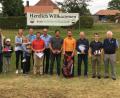 Bild: exb
Die erfolgreichsten Teilnehmer des Turniers um den Preis des Pro mit Golfclub-Präsident Wolfgang Ries (rechts).