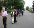 Bild: wro
Angeführt von Alois Konz zog die kleine Pilgergruppe in die Wallfahrtskirche ein.