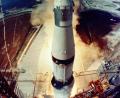 Bild:  NASA/dpa 
Eine rund 2900 Tonnen schwere Saturn-V-Trägerrakete startet vom Kennedy Space Center in Florida aus. Die Astronauten der Mission Apollo 11, Armstrong, Aldrin und Collins, flogen mit ihr zum Mond.