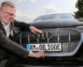 Bild: Wolfgang Steinbacher
Ambergs Oberbürgermeister Michael Cerny fährt jetzt elektrisch. Mit einem Audi e-tron und 380 PS.