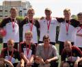 Bild: fz
Den Deutschen Adler auf der Brust und Silber um den Hals tragen die HPZ-Sportler (vorne von links) Andre Pusch, Markus Völkl, Julian Müssig, Arber Zarbeli sowie (hinten von links) Woldrich Lukas, Fritsch Felix, Stephan Schieder, David Woldrich, Felix Konrad.