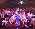 Bild: Florian Schlegl
Die Quertreiber feiern bei der Kirwa in Wolfsbach im Festzelt ihr 15-jähriges Bühnenjubiläum.