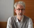 Bild: jr
Manfred Knedlik bei seinem Vortrag im Café des Mehrgenerationenhauses.