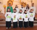 Bild: fvo
Die neuen Waldthurner Ministranten sind (vordere Reihe, von links) Lena Stubenrauch, Maximilian Schmid, Franz-Josef Riedl, Jakob Vierling und Oleksij Minakov.