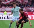 Bild: bmr
Patrick Erras (rechts/hier im Duell mit Thomas Müller) spielt seit dem Jahr 2007, seit der D-Jugend, für den 1. FC Nürnberg.