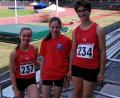 Bild: dob
Im städtischen Stadion an der Dantestraße in München hinterließen die drei Nachwuchsläuferinnen des Turnvereins Vohenstrauß Marie Brunner, Sophia Schuller und Selina Witerspan (von rechts nach links) eine hervorragende Visitenkarte.