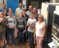 Bild: exb
Die Schüler der Mittelschule Wiesau mit ihrem neuen Werkstück, dem „magischen Kreuz“. Mit auf dem Bild Andrea Schiml (vorne rechts), Leiterin der Mittelschule Wiesau, Fachlehrer Matthias Burger und vom BSZ Wiesau Oberstudienrat Andreas Büttner, Studiendirektor Wolfgang Prebeck und Fachlehrer Manfred Sladky (hinten von rechts).