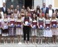 Bild: Hirsch
Die Mädchenrealschule St. Josef Schwandorf zeichnete die Absolventen mit einer Eins vor dem Komma besonders aus.