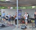 Bild: dob
Was gibt es Schöneres als an einem lauen Sommerabend „How do you do it“ oder „Here Comes My Baby“ und vielen anderen bekannten Hits zu lauschen. Die Live-Musik steht stets im Mittelpunkt der vergnüglichen Hobbymusiker von "Lower Market".