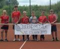 Bild: gz
Die Nachwuchsspieler Ronja Meckl, Raphael Rieder, Bastian Klug, Gabriel Strobl, Bastian Meckl und Benedikt Rieder (von links) erkämpfen sich in der Kreisklasse die Jugend-Tennismeisterschaft.