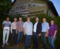Bild: bk
Führungswechsel beim Jugendwerk WEN-NEW: Dem neuen Vorsitzenden Josef Bauer stehen Heribert Englhard, Martin Neumann und Stefanie Bock zur Seite( Vierter bis Siebte von links). Mit im Bild Alfred Blischke, Franz Winklmann und Rudi Schieder. (von links).