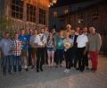Bild: slh
Den Gemeindepokal gewann in diesen Jahr das Team der Schreinerei Hofstetter aus Unteraich. Im Bild die die besten Einzelschützen. Es gratulierten (von rechts) Burghard Graf Beissel von Gymnich, zweiter Schützenmeister Christian Dirscherl, Pfarrer Cyprian Anyanwu , Bürgermeister Johann Wilhelm sowie Schützenmeister Thomas Schmid.