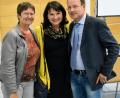 Bild: upl
Barbara Gerl (Mitte) mit Bezirksrätin Heidi Rackl (links) und Rainer Weis vom Gesundheitspolitischen Arbeitskreis der CSU.