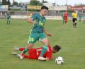 Bild: gb
In dieser Szene erwischte es Maximilian Christl (grünes Trikot): Der Neuzugang des SV Mitterteich schied beim 6:2-Heimsieg gegen Baiersdorf mit Verdacht auf Muskelbündelriss aus.