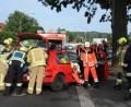 Bild: gf
Am Montagmorgen kommt es in Poppenricht zu einem schweren Verkehrsunfall. Auf Höhe der ehemaligen Gaststätte Drei Mohren kracht eine junge Frau mit ihrem Wagen frontal gegen einen Baum.