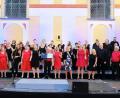 Bild: do
Ein lauschiger Sommerabend, eine besondere Atmosphäre und hohe Vokalkunst. Singing Witt unter Leitung von Stefanie Zühlke-Schmidt begeistert beim Benefizkonzert in Speinshart