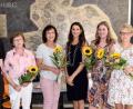 Bild: bö
Abschied von der Lauterachtal Grundschule in Hohenburg nehmen hieß es für (ab Zweite von links) Erika Paulus, Petra Grieb-Lange, Carolin Fink und Katharina Baumann. Mit dabei waren Pfarrer Hans Jürgen Zeitler (links), Rektorin Andrea Meier (Mitte) und Bürgermeister Florian Junkes (rechts).