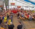 Bild: gud
Verdienter Gewinner bei den Herren war der SV Koweg Görlitz. Sogar der Endspielgegner und weitere Teams standen bei der Siegerehrung Spalier für den mittlerweile 3-fachen Turniersieger. Als Lohn dürfen sie den Wanderpokal nun behalten.