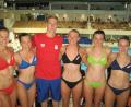 Bild: rbg
Unmittelbar vor Beginn der Deutschen Meisterschaften mischte sich Doppel- Weltmeister Florian Wellbrock unter die Schwimmerinnen des Tirsc henreuther Schwimm- Clubs: (von links) Carina Bönisch, Lena Rath, Vktoria Bogner, Kathrin Bachmeier und Daria Codlova.