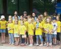 Bild: Chöre Wiesau/exb
Die kleinsten – unter der Leitung von Christa Holm (links) – begeisterten beim Kinder-Bürgerfest.