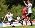 Bild: A. Schwarzmeier
Gemeinsames Verteidigen, wie in dieser Szene von Lukas Wiesnet (links, in der Partie gegen die SpVgg Pfreimd) und Dominik Sandner (rechts) demonstriert, fordert Grafenwöhrs Trainer Roland Lang auch im Heimspiel gegen den TSV Bogen.