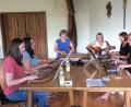 Bild: fvo
Gertrud Wittkowsky (Dritte von links) hatte den Zither-Workshop veranstaltet.