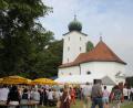 Bild: ads
Das Patrozinium rund um die Atzlrichter Kapelle Mariä Schnee ist bei den Ambergern weit über die zuständige Stadtpfarrei St. Georg hinaus aufgrund des idyllischen Ambientes äußerst beliebt.