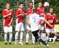 Bild: btg
Kein Durchkommen: Störnsteins Ludwig Hilburger (Nummer 7) versuchte sein Glück per Freistoß. Doch auch dieser Abschluss verfehlte sein Ziel. Der Kreisliga-Aufsteiger unterlag daheim dem FC Dießfurt deutlich mit 1:6.