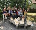 Bild: exb
Die Teilnehmer des Ferienprogramm-Angebots der Freien Wähler in Zusammenarbeit mit dem Kunsthaus in der Mittelschule Waldsassen.