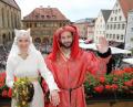 Bild: Wolfgang Steinbacher
Für einen Tag waren Ulrike Schröder und Fabian Kammholz Margarete von Bayern-Landshut und Kurprinz Philipp von der Pfalz. Ab sofort sind die beiden gebürtigen Amberger wieder Arbeitskollegen, die an der Eichstätter Justizvollzugsanstalt beschäftigt sind.