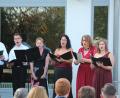 Bild: rpp
Das Bayreuth-Kulm-Ensemble erfreut wieder mit einer tollen Liederauswahl aus Klassik und Volksgut.
Erstmals wird das Ensemble ergänzt durch Nina Ruppenstein (Dritte von links).