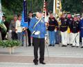 Bild: bgm
Bei dem Defilee nach der Gedenkmesse für Otto von Habsburg im österreichischen Wals repräsentiert Ehren-Stadthauptmann Ludwig Fritsch (Zweiter von rechts) mit seiner strahlenden weiß-blauen Uniform die Historische Bürgerwehr Neustadt.