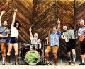 Bild: exb/Hans-Jürgen Gruber
Die Musiker von "Popsixxx" sind erneut zu Gast auf dem Sportgelände in Kleinwinklarn. Beim Open-Air am 14. August möchten sie gute Stimmung unterm Publikum verbreiten.